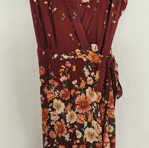 FARM Rio Red Asymmetrical Sundress with Flutter Cap Sleeves V-Neck - Picture 6 of 8